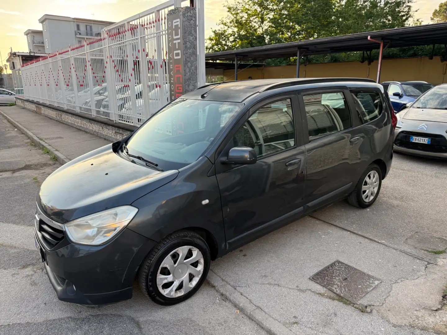 Dacia Lodgy 1.5 dCi 8V 110CV 7 posti Ambiance Grigio - 1