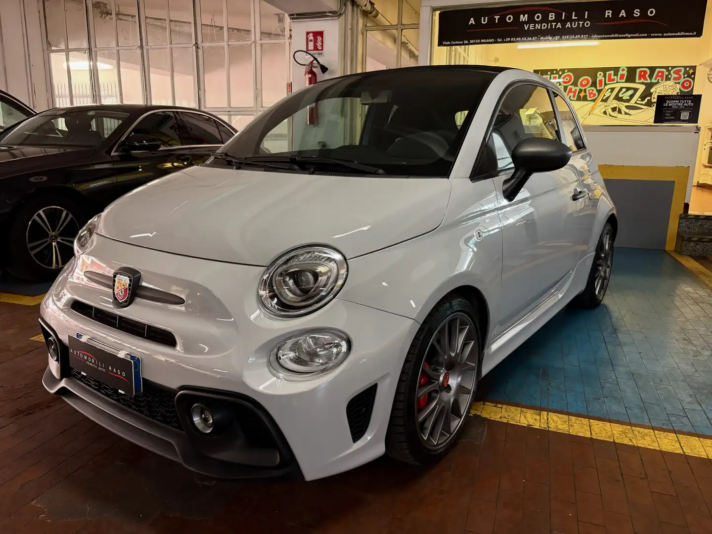 Abarth 595C 595C  1.4 t-jet Competizione 180cv Grau - 1