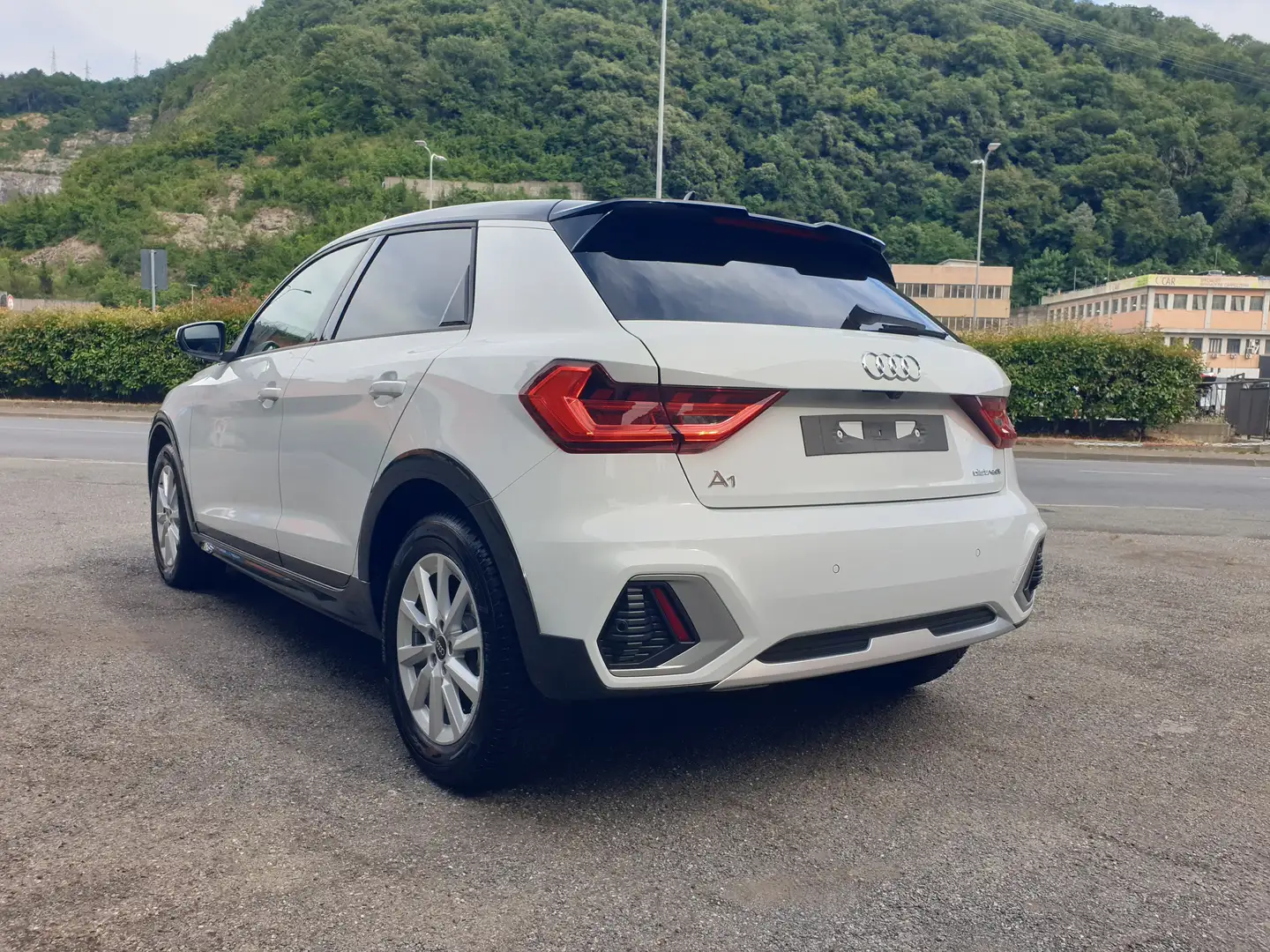 Audi A1 A1 allstreet 30 1.0 tfsi 110cv s tronic Bianco - 2