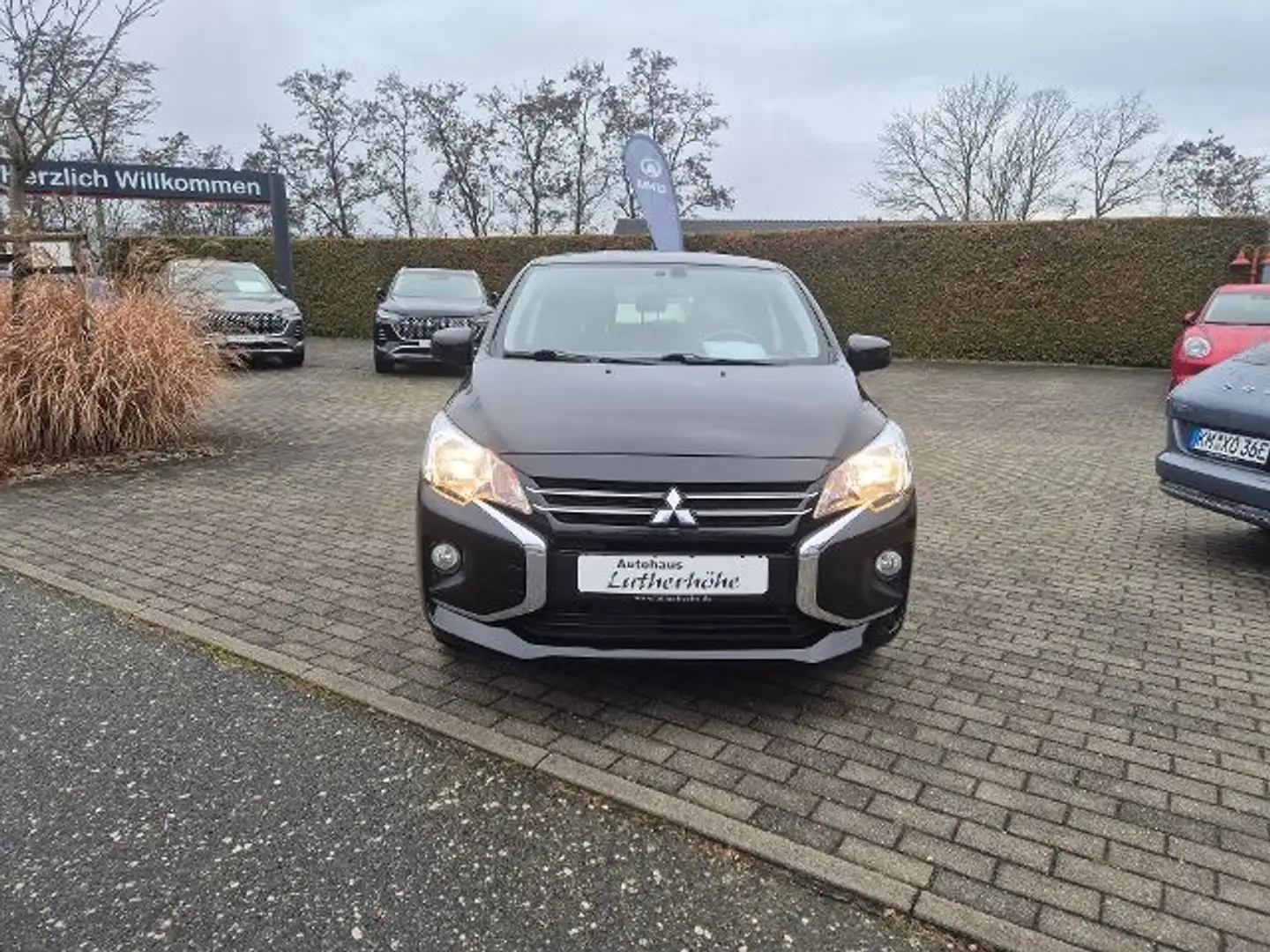 Mitsubishi Space Star Select+ 1.2 MIVEC ClearTec 5-Gang Noir - 2