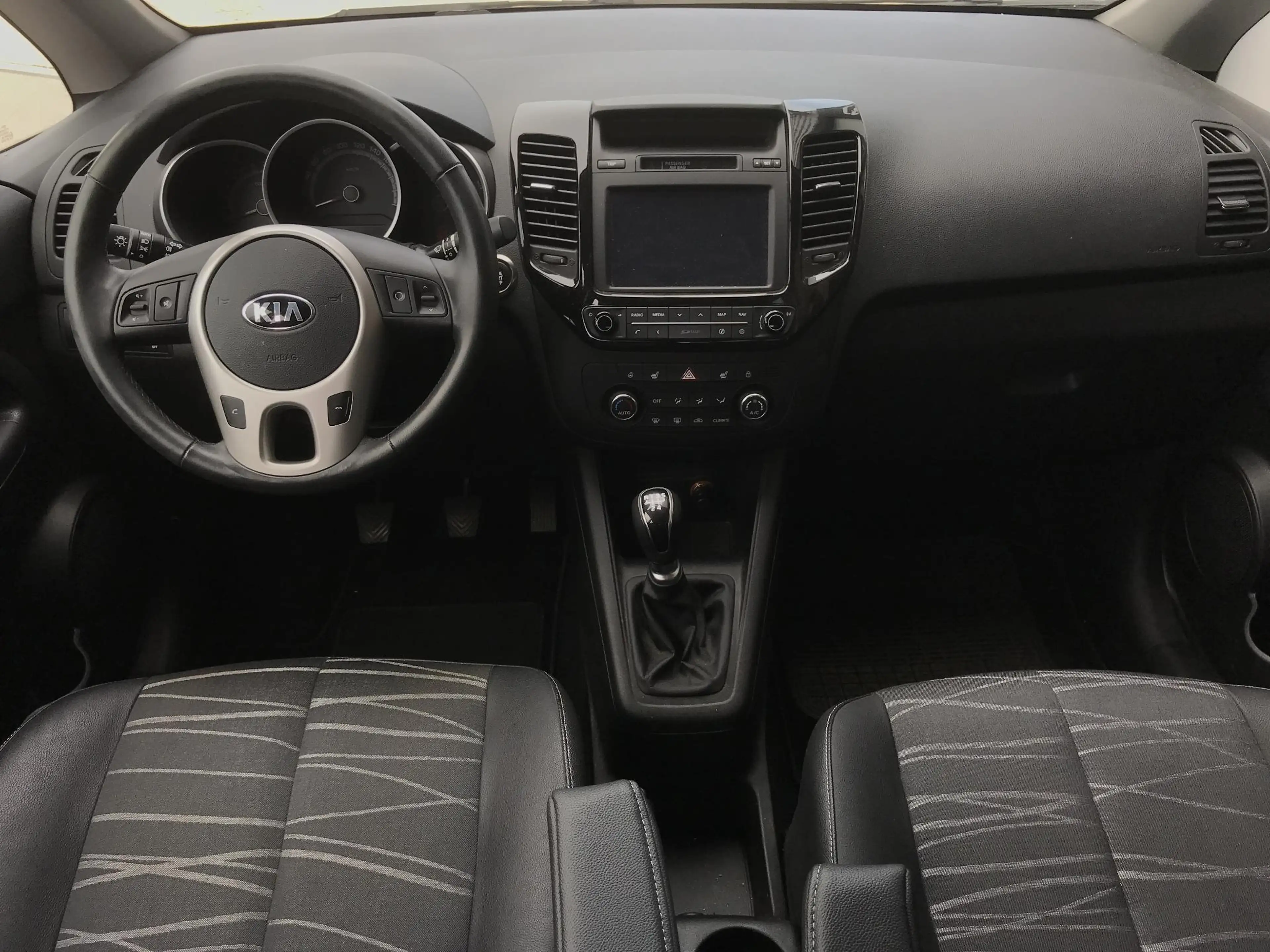 Kia Venga 1.4 DynamicPLusLine — photo 9