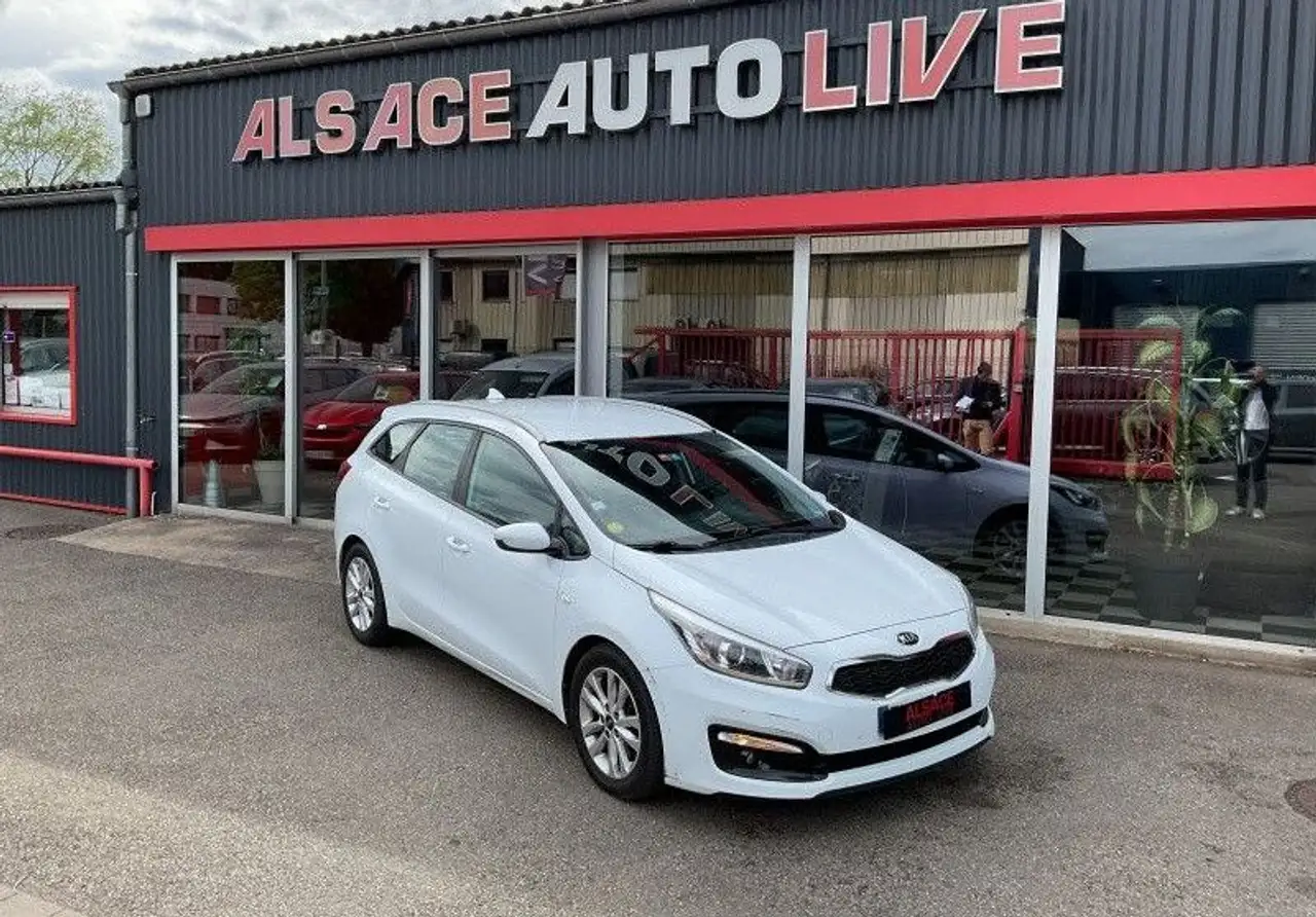 Kia Ceed SW \u002F cee'd SW Ceed 1.6 CRDI 136CH ISG ACTIVE