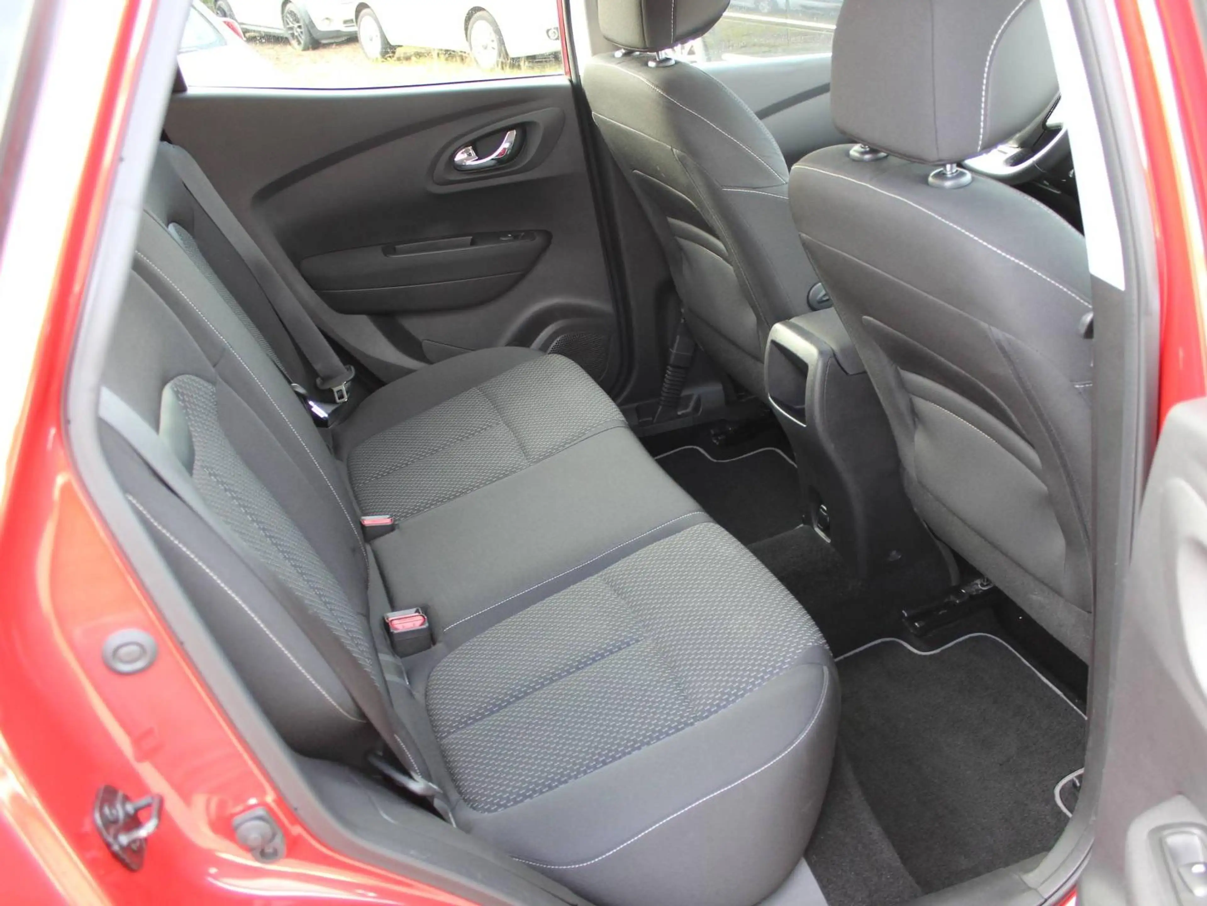 Renault Kadjar Business Edition 1.2 TCE Automatik Navi PDC Tempo — photo 7