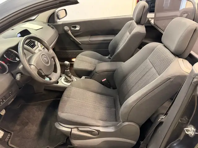 Renault Megane view 10