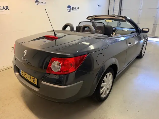 Renault Megane view 5