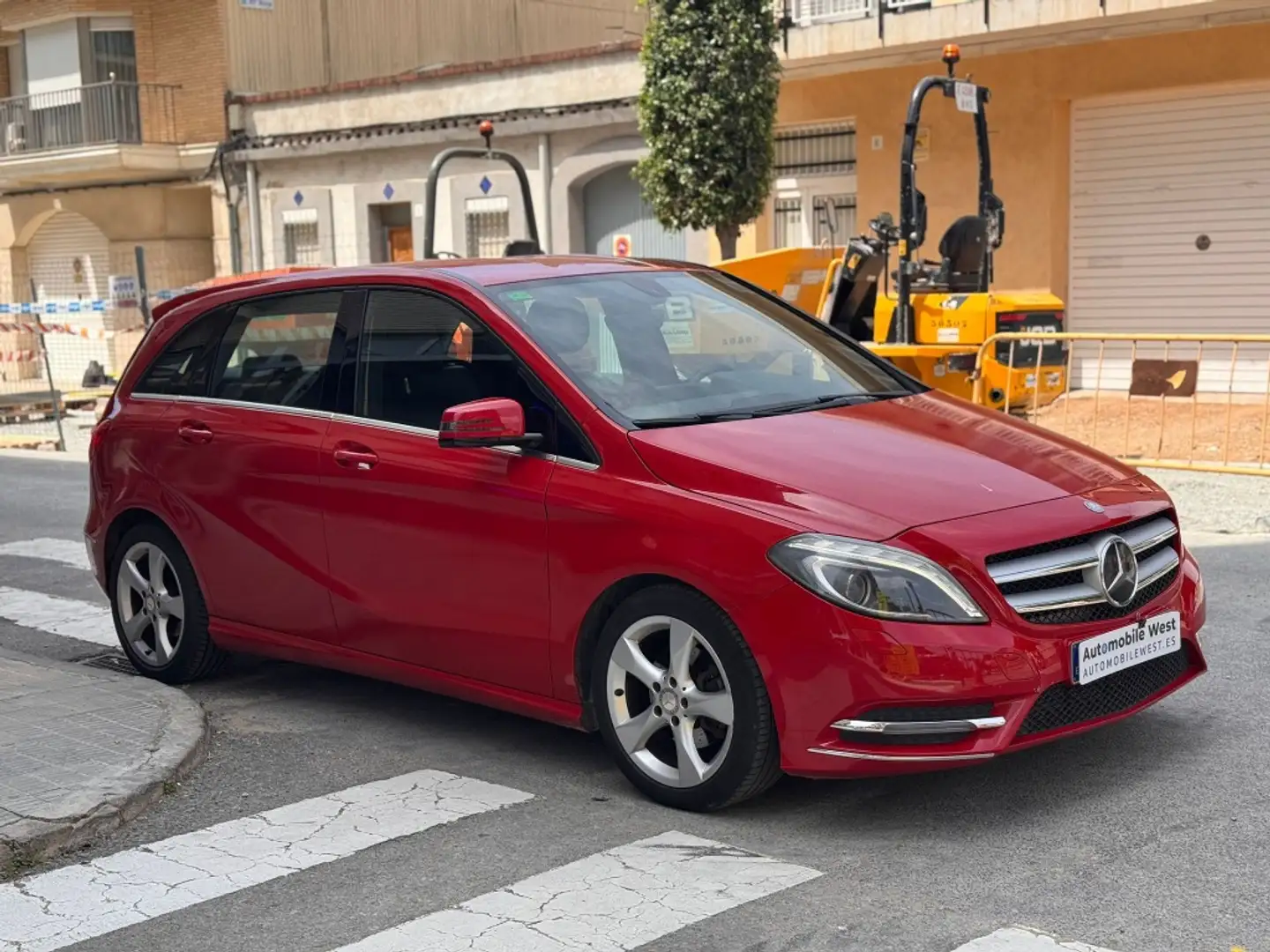 Mercedes-Benz B 180 180CDI BE Rouge - 2