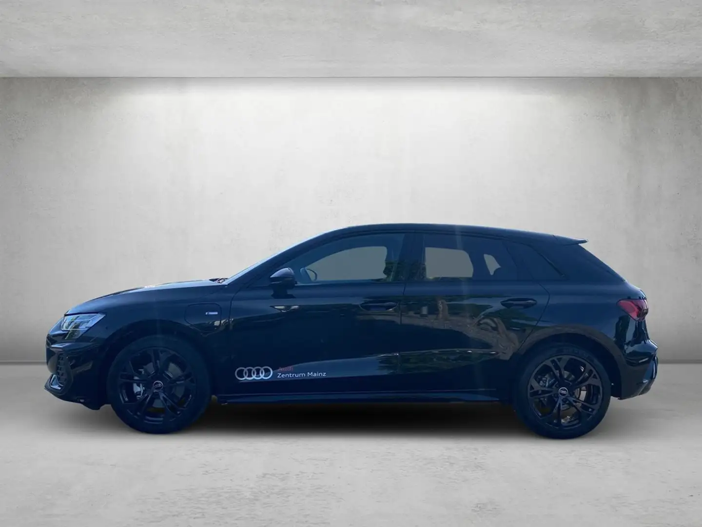 Audi A3 Sportback 40 TFSIe S line S tronic Noir - 2