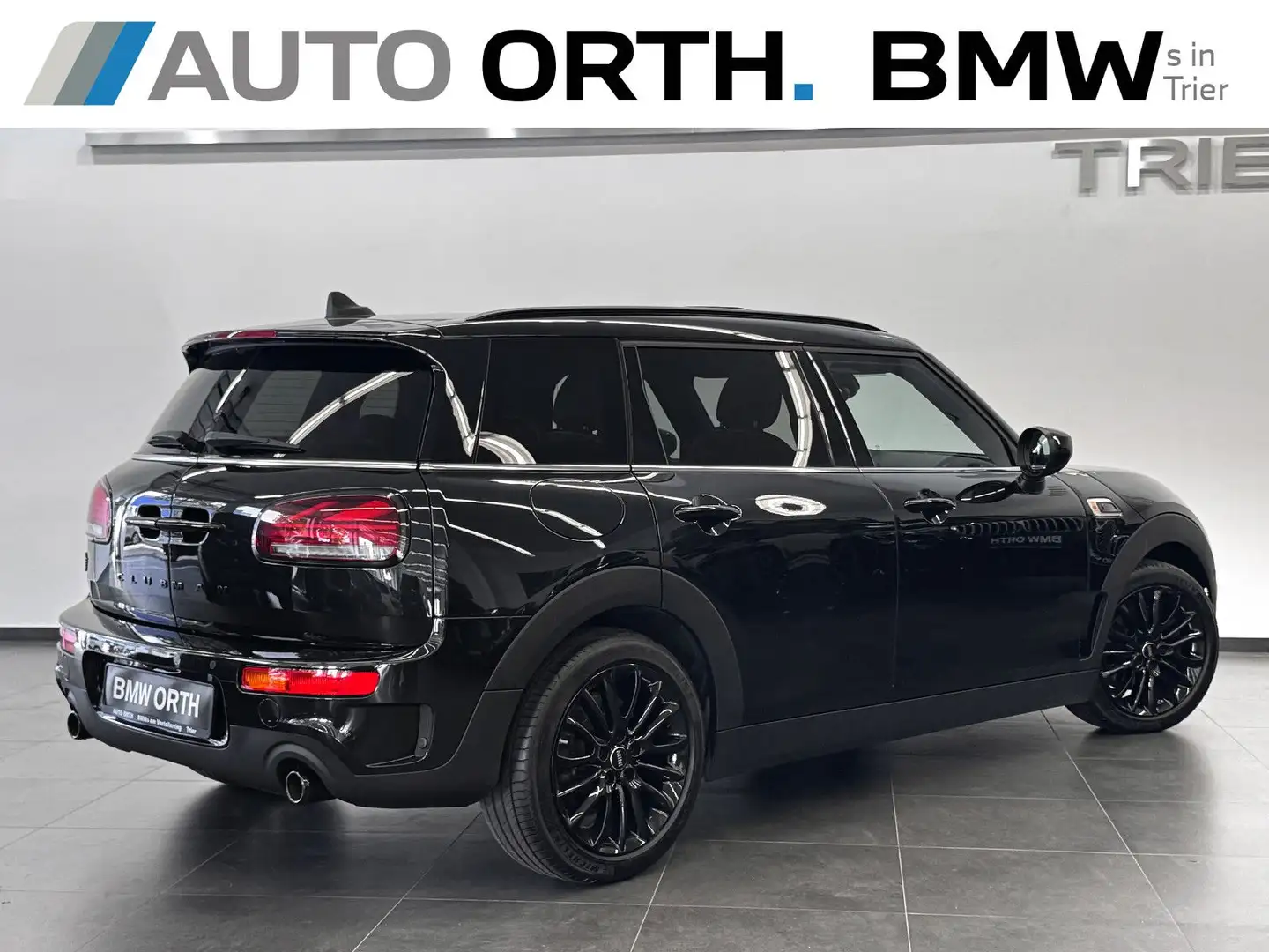 MINI Cooper S Clubman LEDER NAVI PANO AD.LED SIHZ 17" Schwarz - 2