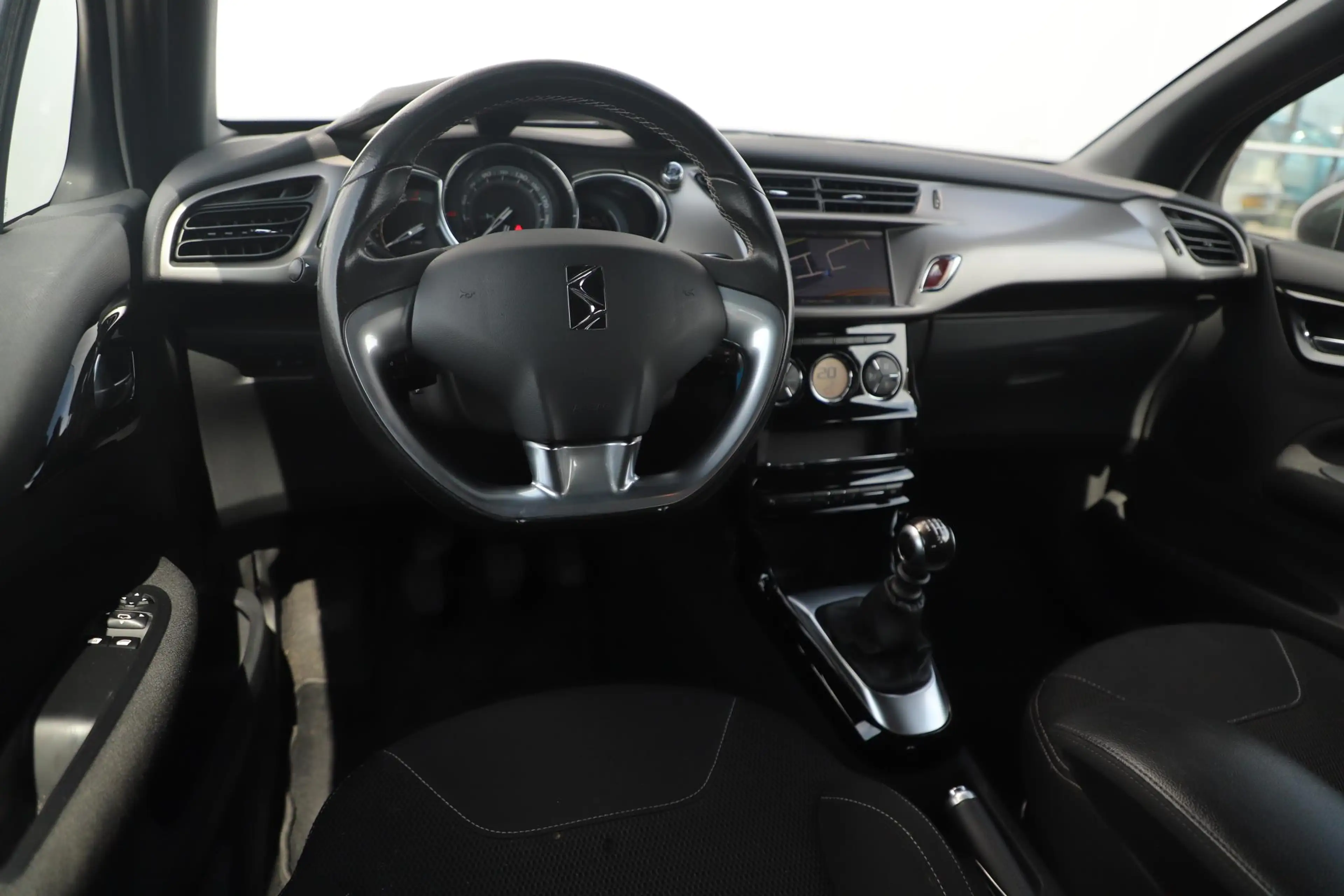 DS Automobiles DS 3 1.2 PureTech Business 130PK Navigatie Bluetooth Cl — photo 13