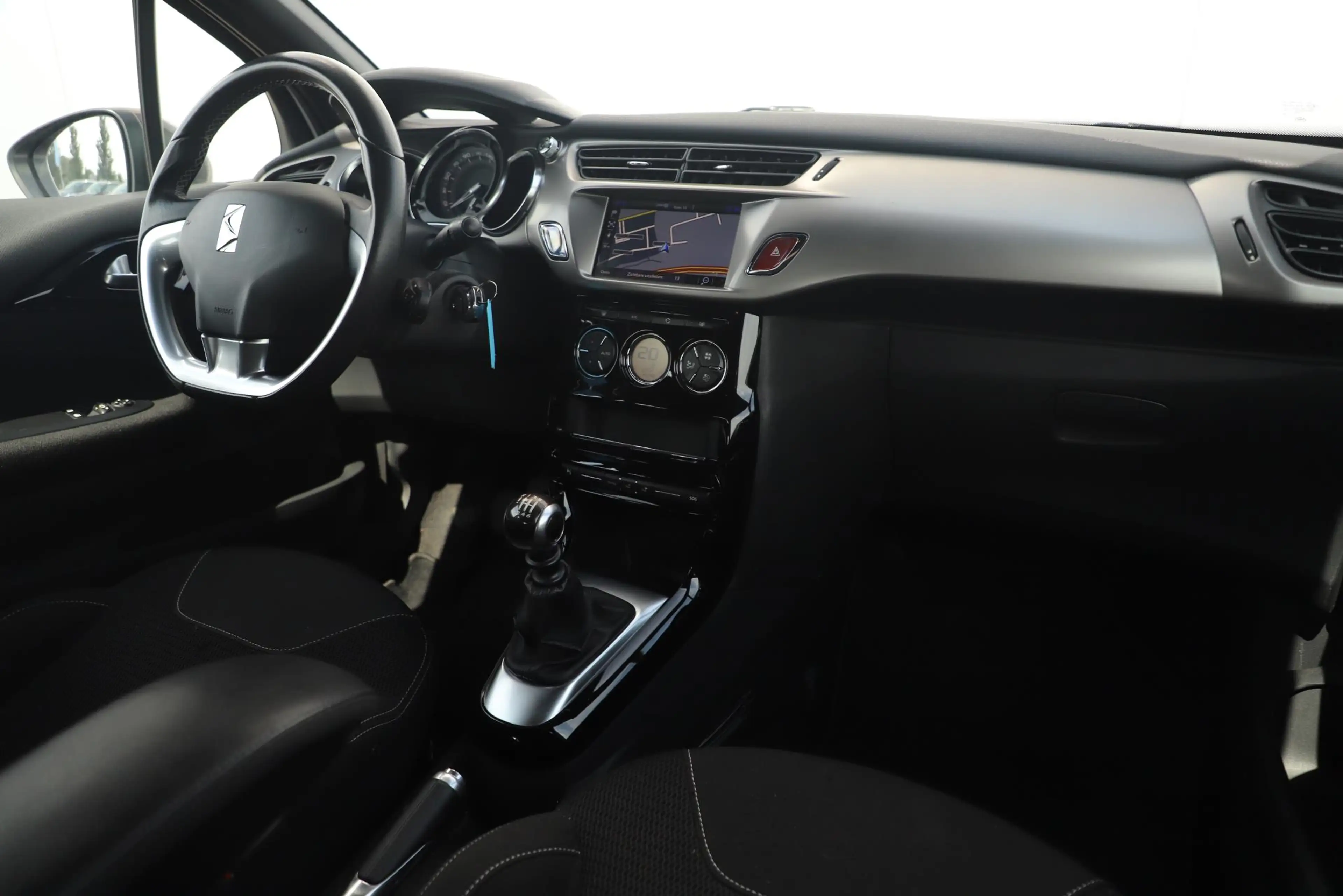 DS Automobiles DS 3 1.2 PureTech Business 130PK Navigatie Bluetooth Cl — photo 15