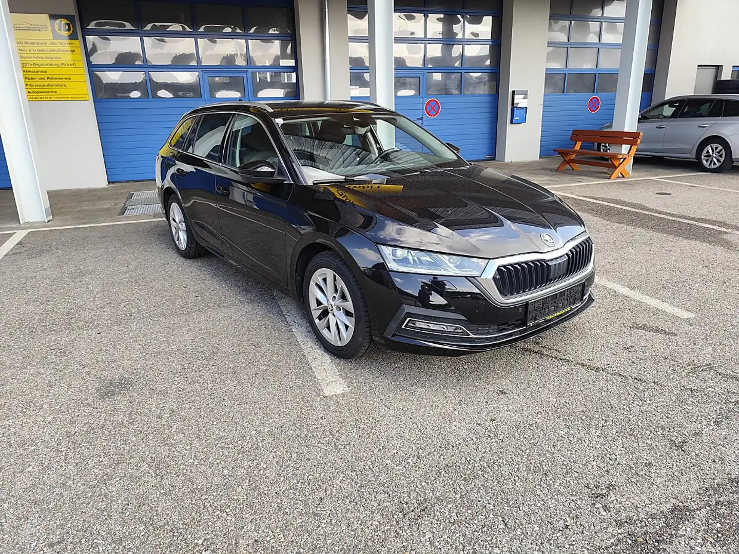 Skoda Octavia 1.5 TSI ACT e-TEC Style Schwarz - 2