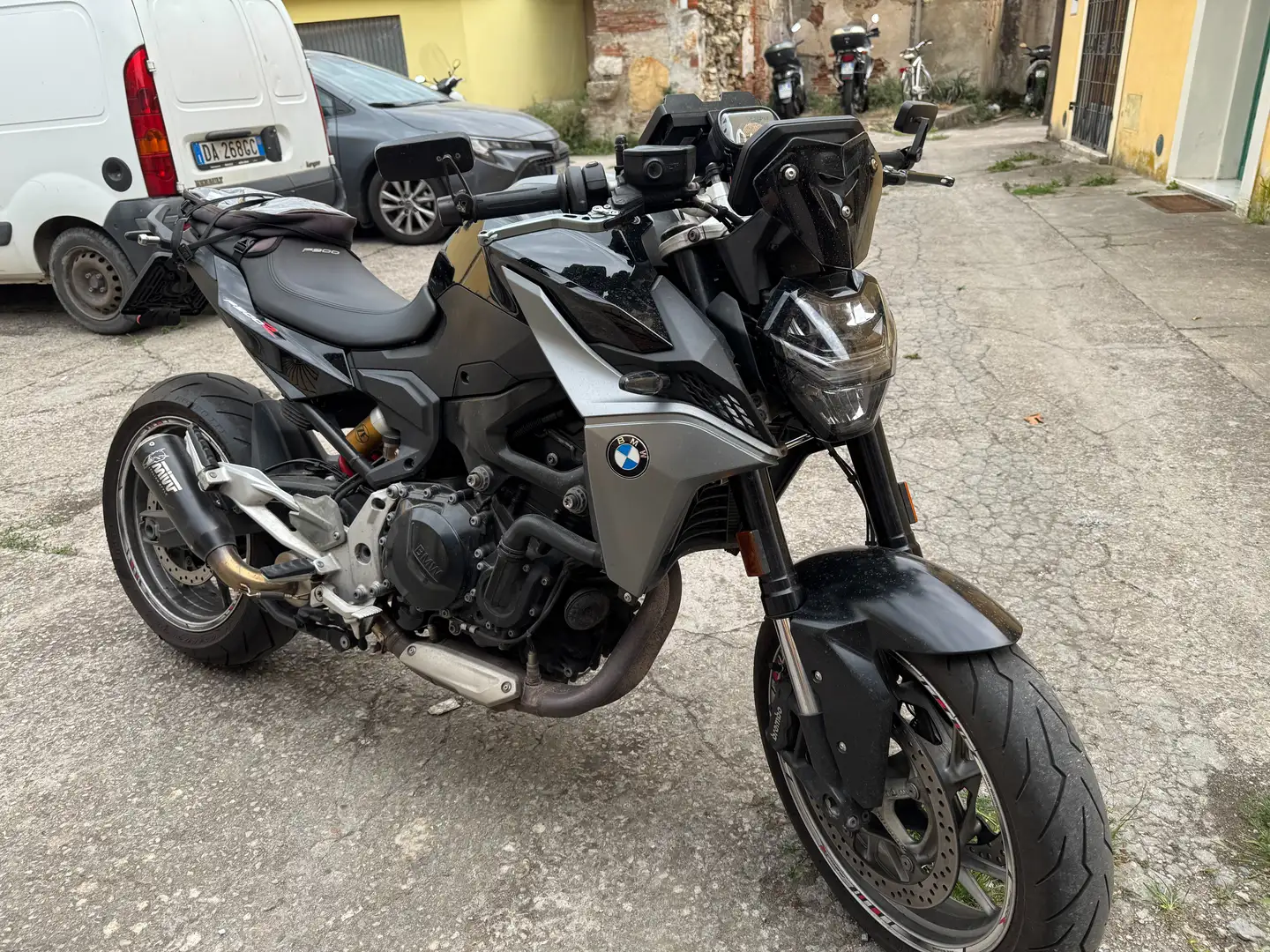 BMW F 900 R (2017 - 2020) Černá - 1