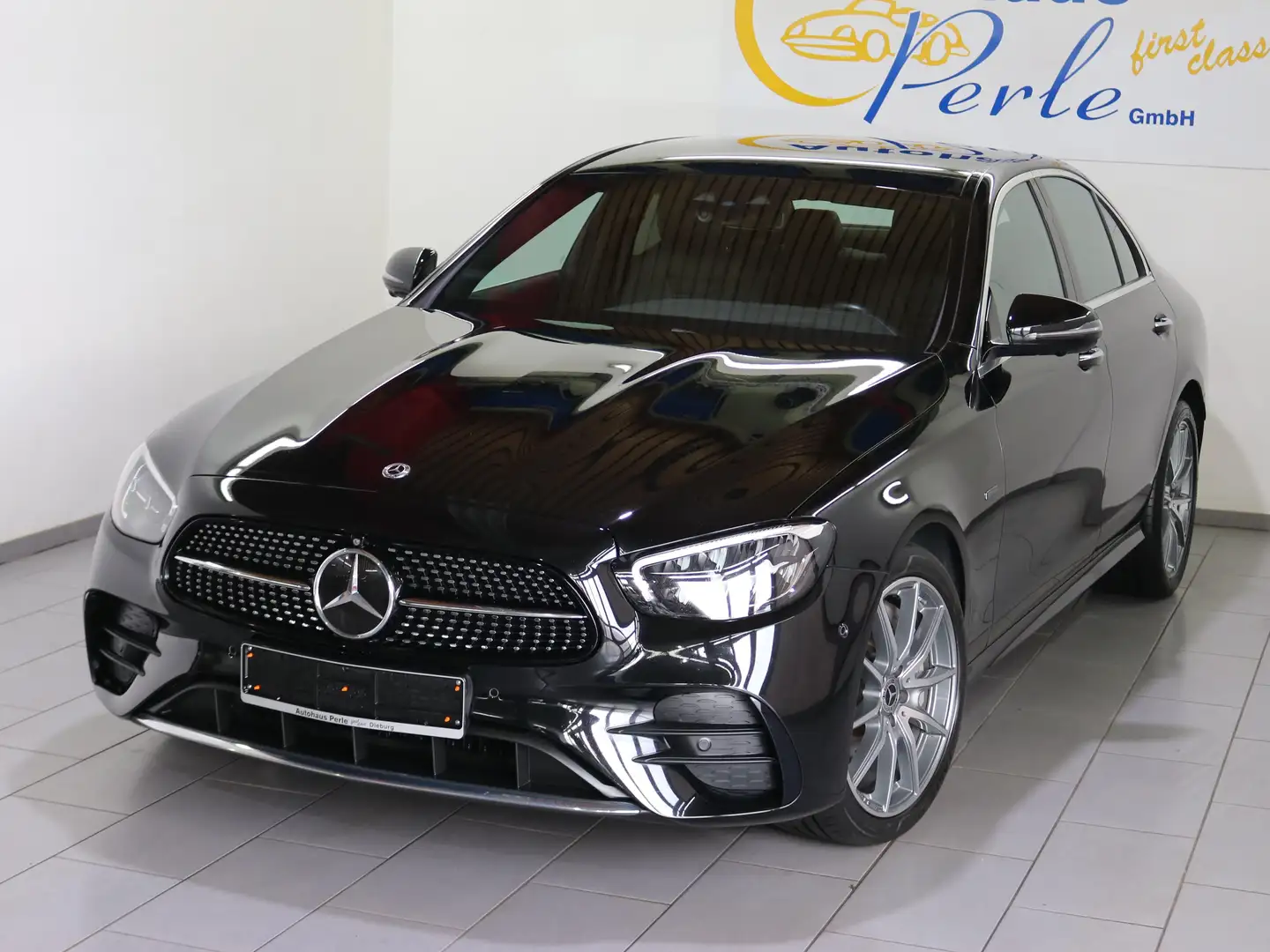 Mercedes-Benz E 300 DE AMG"DESIGNO-HIMMEL"19"DTR""HUP"MMY"360"SOUND Schwarz - 2