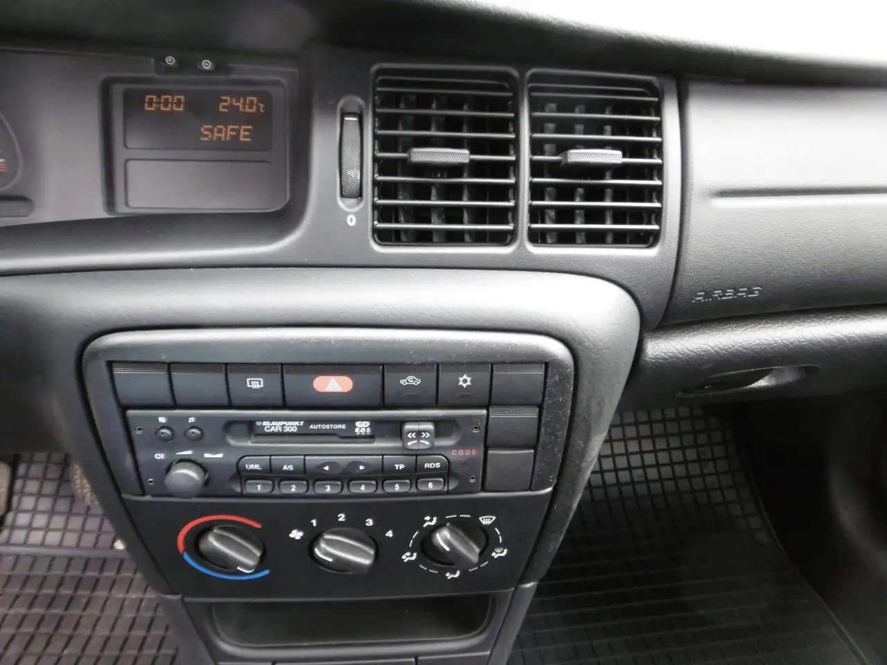 Opel Vectra 1.6 Allwetterreifen 1.Hand, foto 8