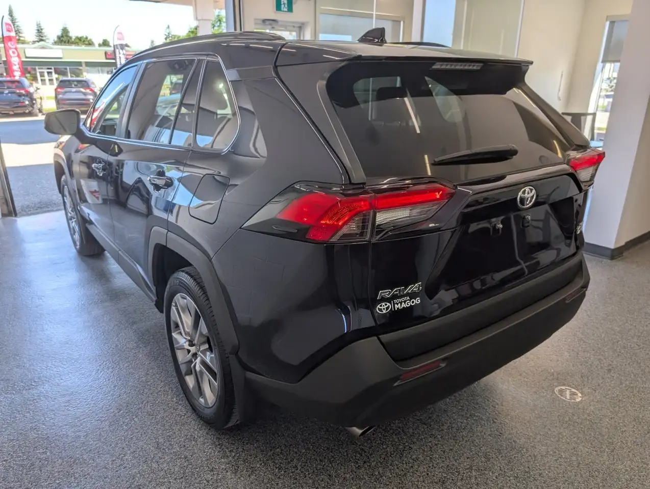 Toyota RAV 4 photo Toyota RAV 4