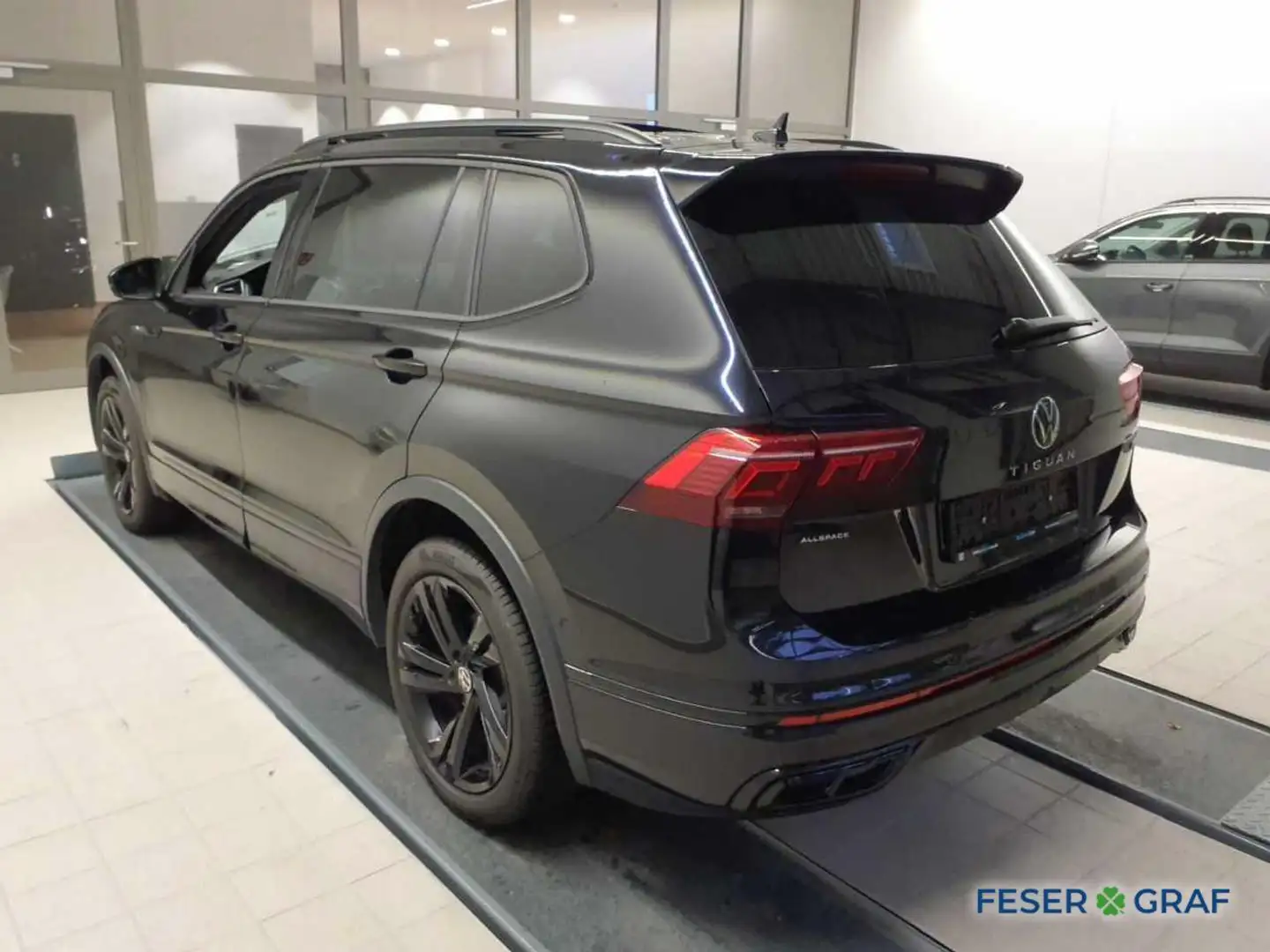 Volkswagen Tiguan Allspace R-Line 2.0 TDI 4MOTION DSG 193PS Schwarz - 2