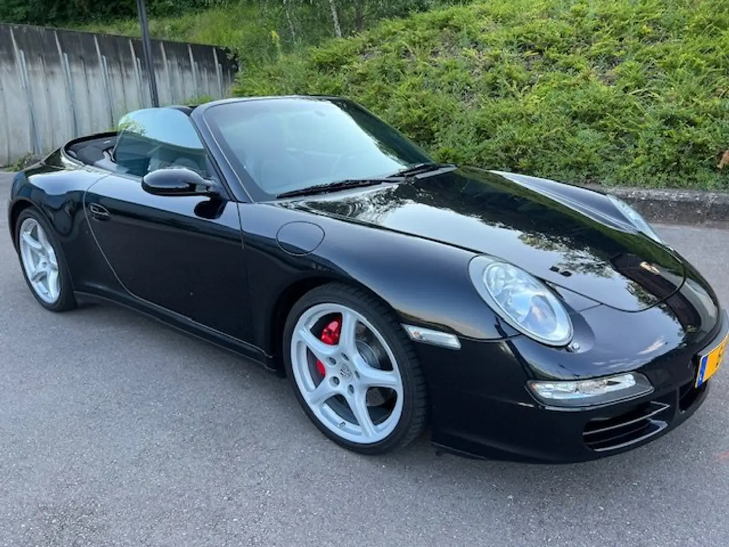Porsche 997 911 Carrera 4S Cabriolet Black - 2