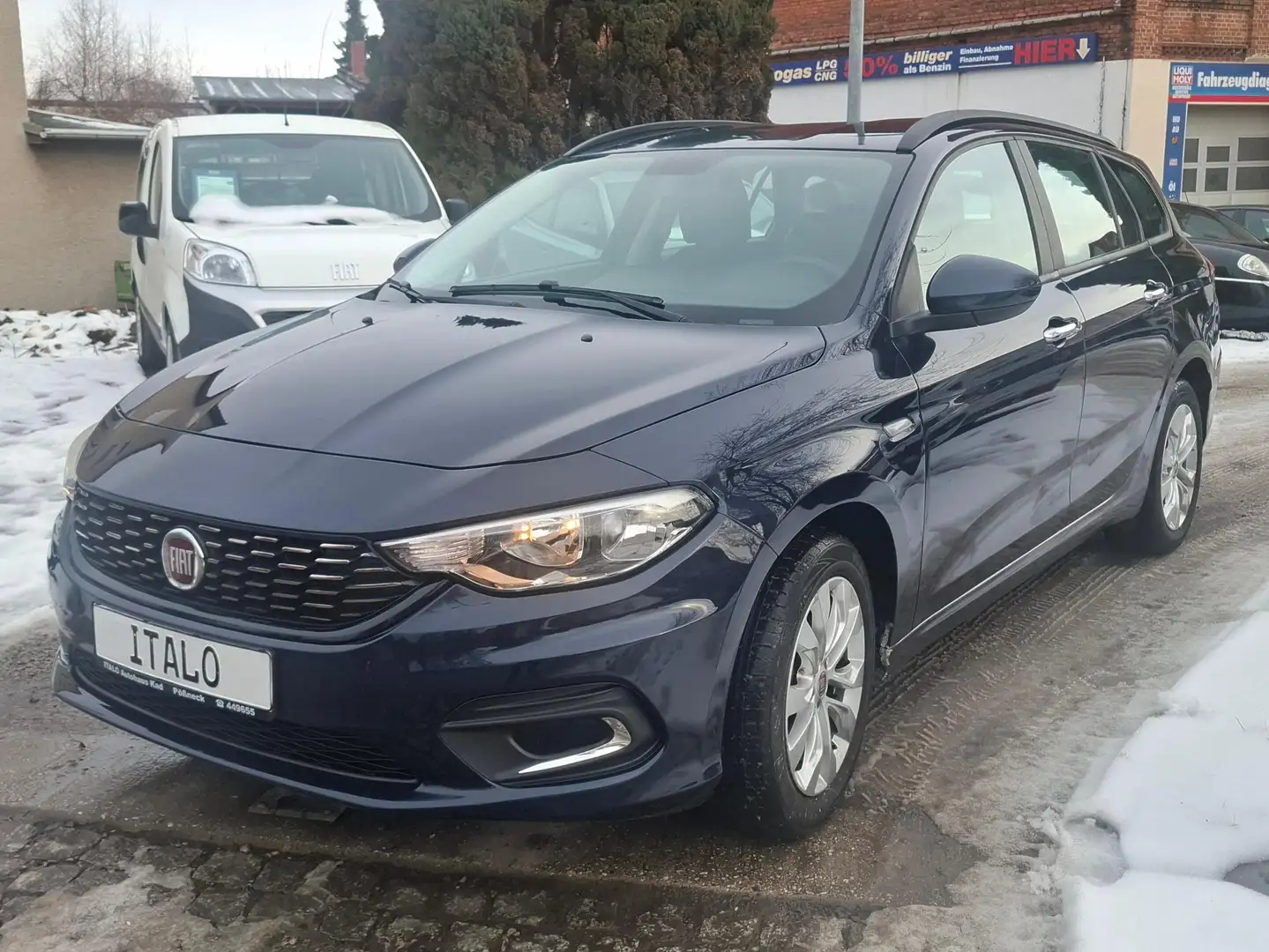 Fiat Tipo Tipo Kombi Kombi 1.4 16V Easy Blau - 1