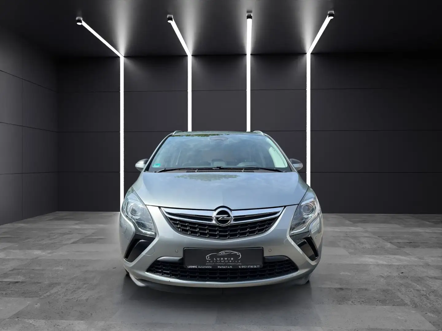 Opel Zafira Tourer /AUTOMATIK / 7 SITZE / TOP GEPFLEGT Zilver - 2