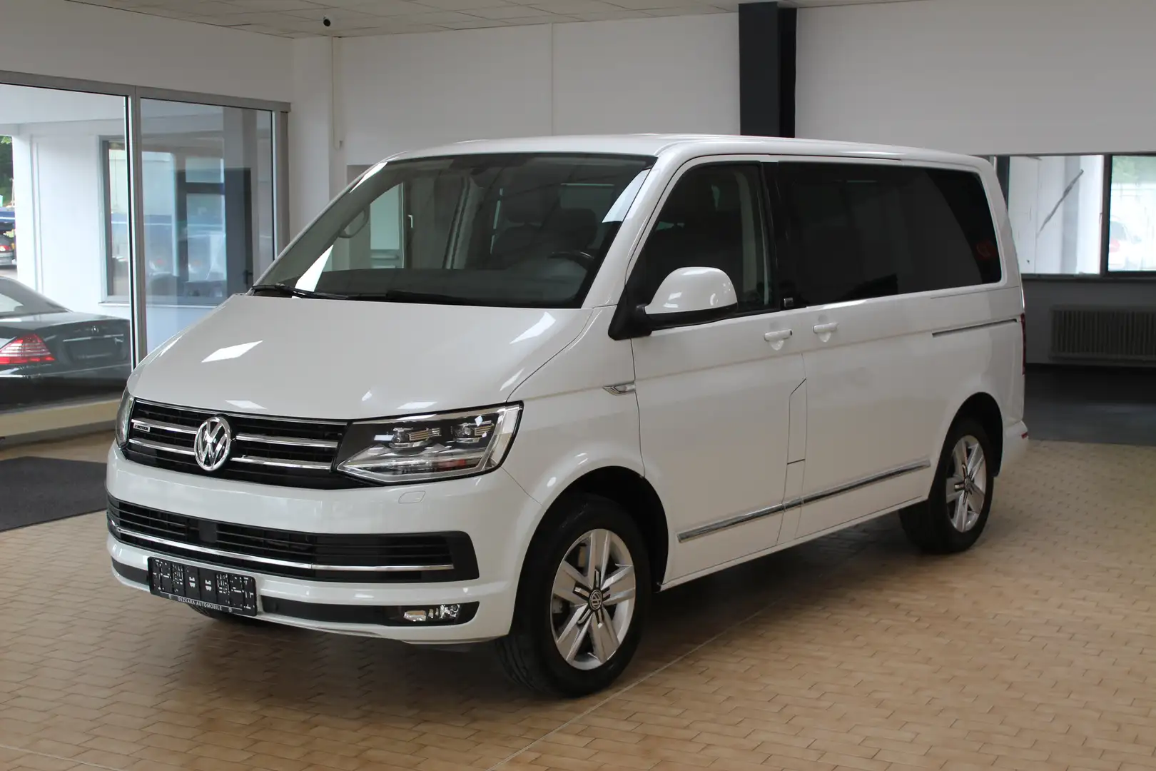 Volkswagen T6 Multivan Generation Six 4Motion 150PS *2,99% - Rate 416€ Bianco - 1