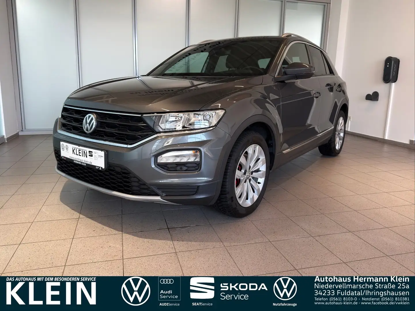 Volkswagen T-Roc 1.5 TSI Sport Standhzg, Navi, Elektr. Heckklappe Grau - 1