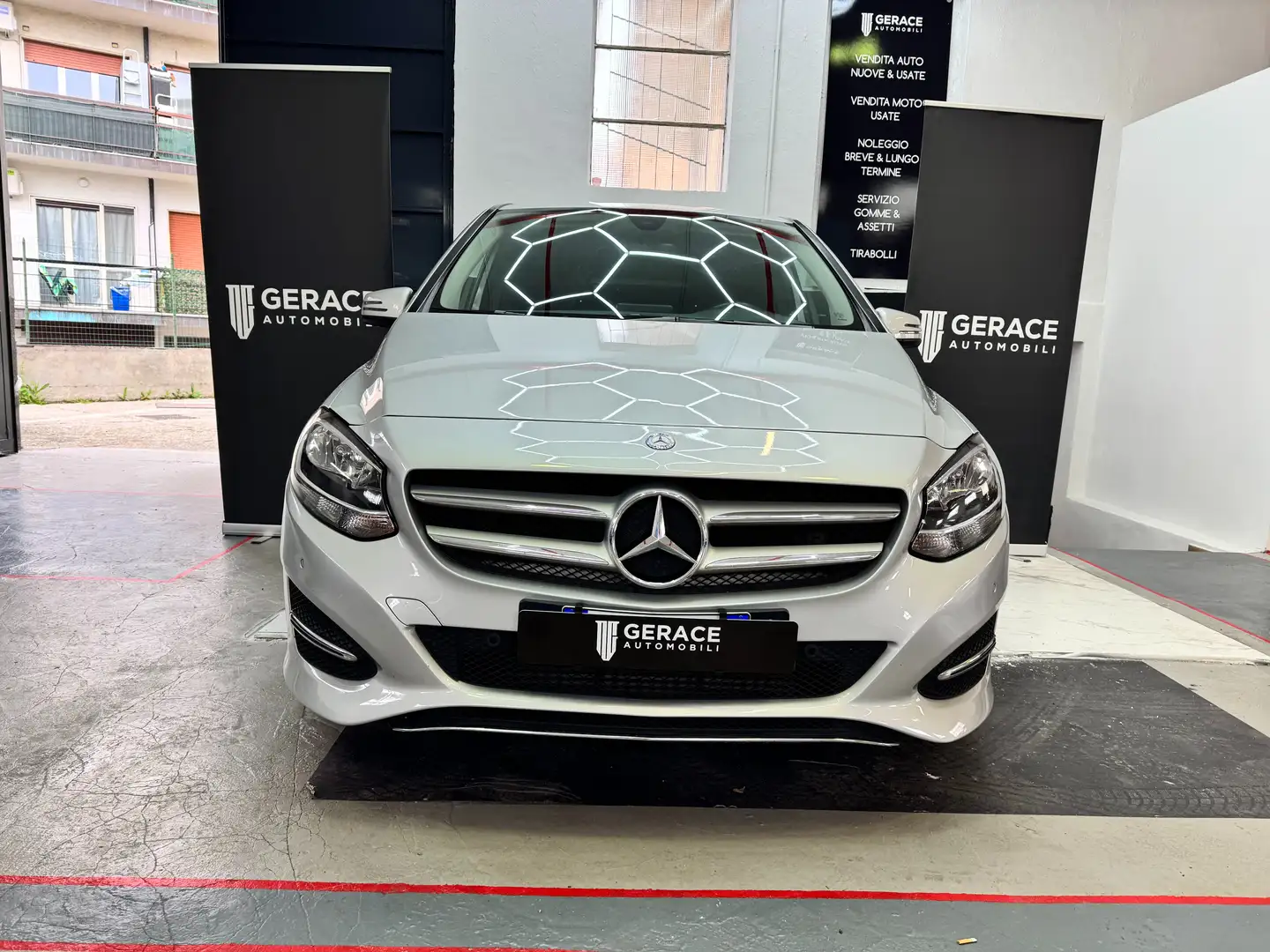 Mercedes-Benz B 180 Business Argento - 1