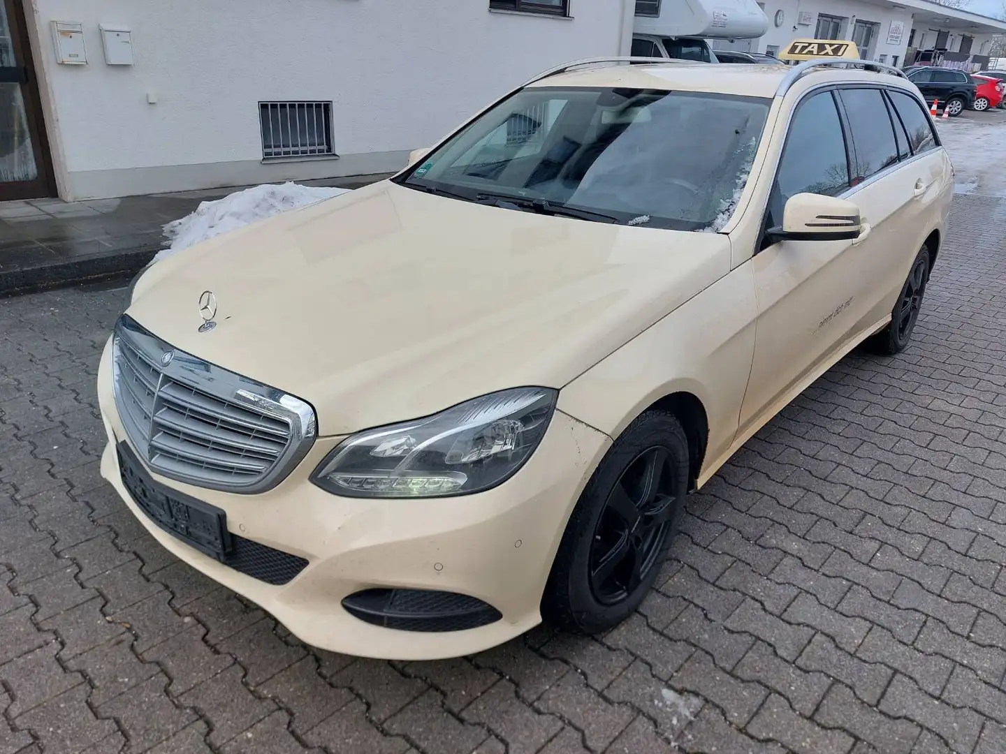 Mercedes-Benz E 220 CDI BlueTec Automatik"Leder" Gelb - 1
