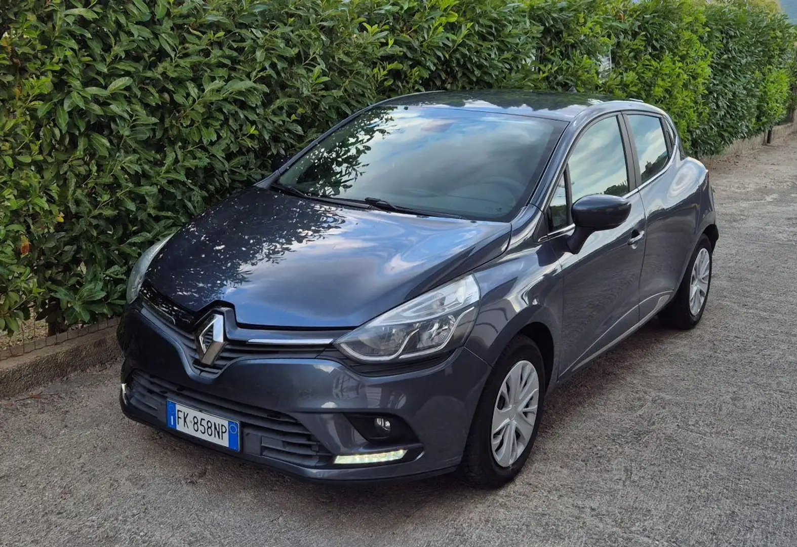 Renault Clio 1.5 dCi 8V 75 CV S&S 5p. Duel Bianco - 2