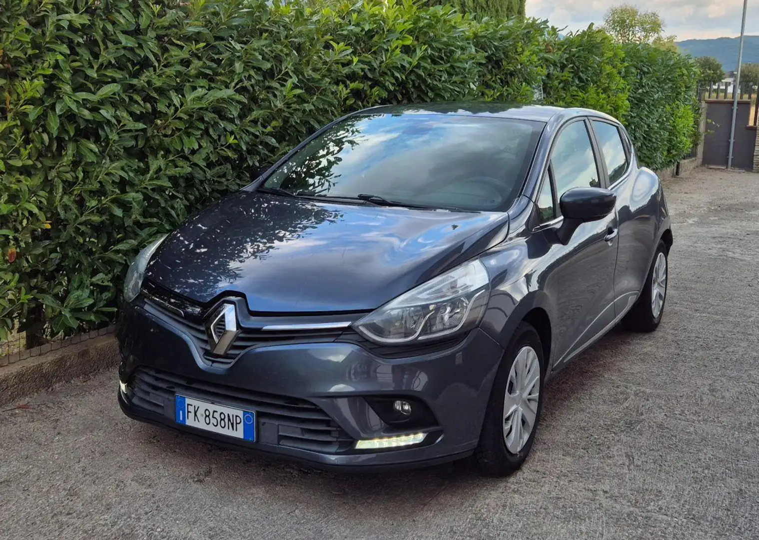 Renault Clio 1.5 dCi 8V 75 CV S&S 5p. Duel Bianco - 1