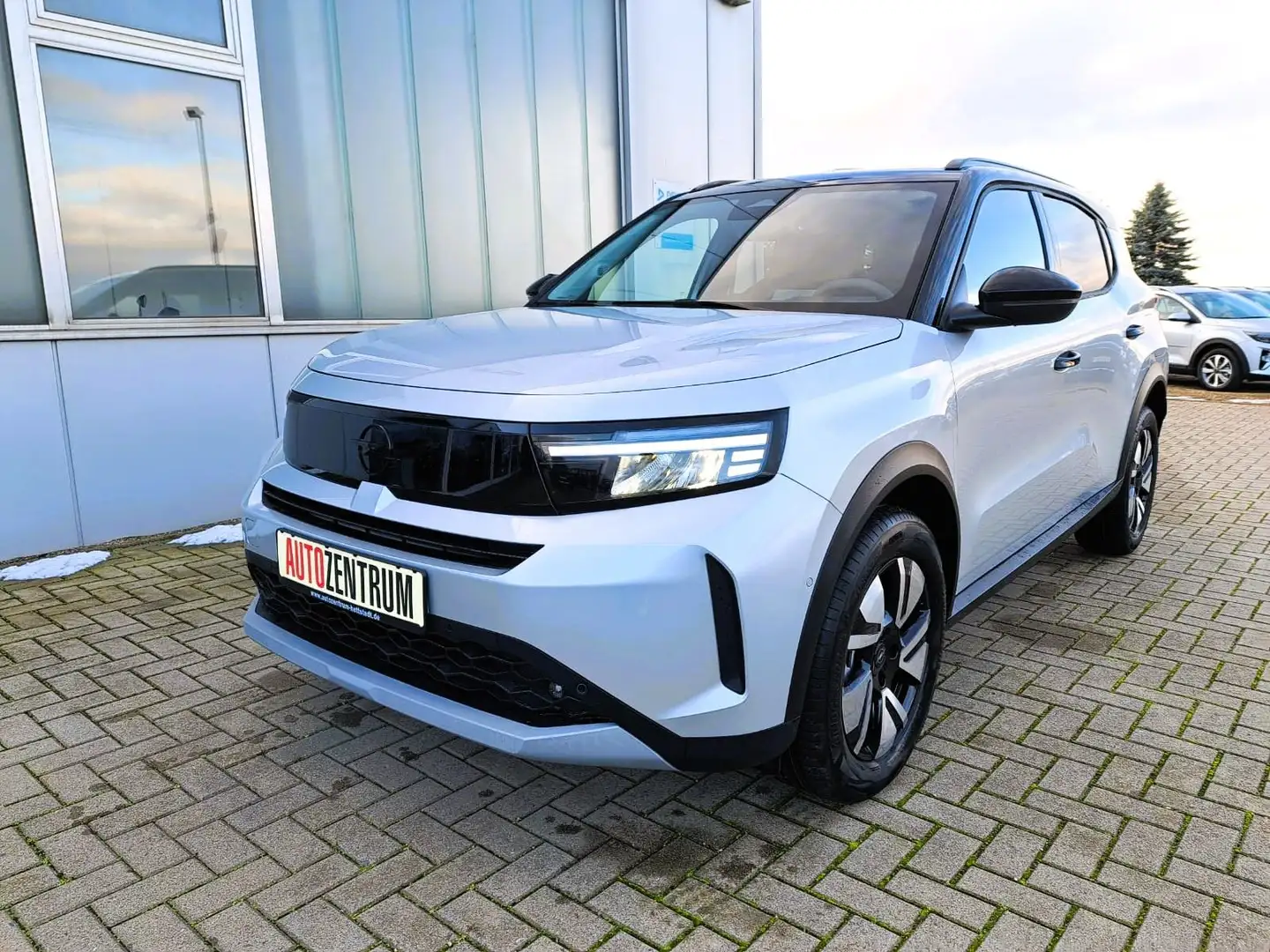 Opel Frontera GS 1.2 Turbo Hybrid 145PS Automatik Silber - 1
