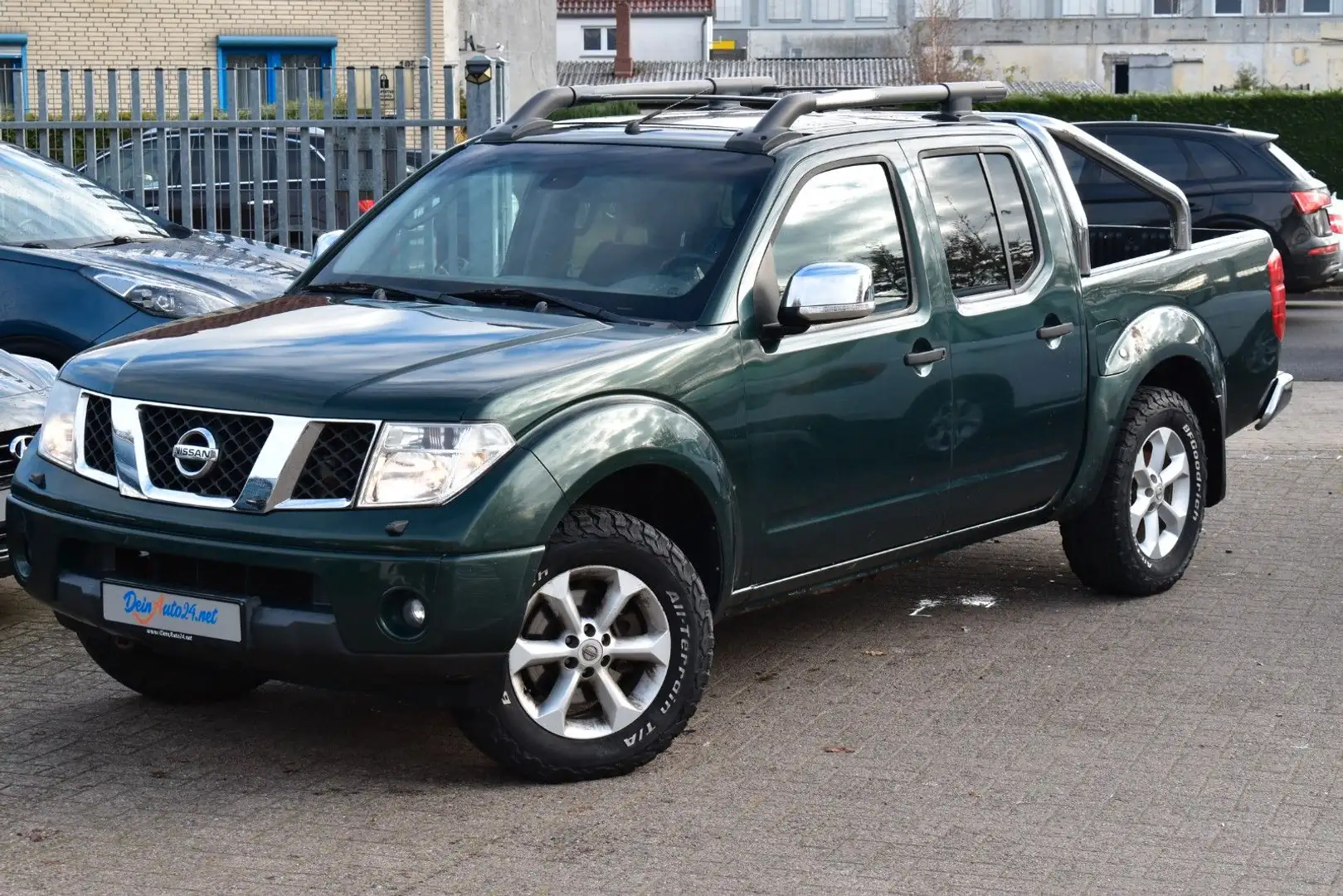 Nissan Navara Pickup Double Cab LE 4X4 Tempo|Si-Hzg|AHK Grün - 1