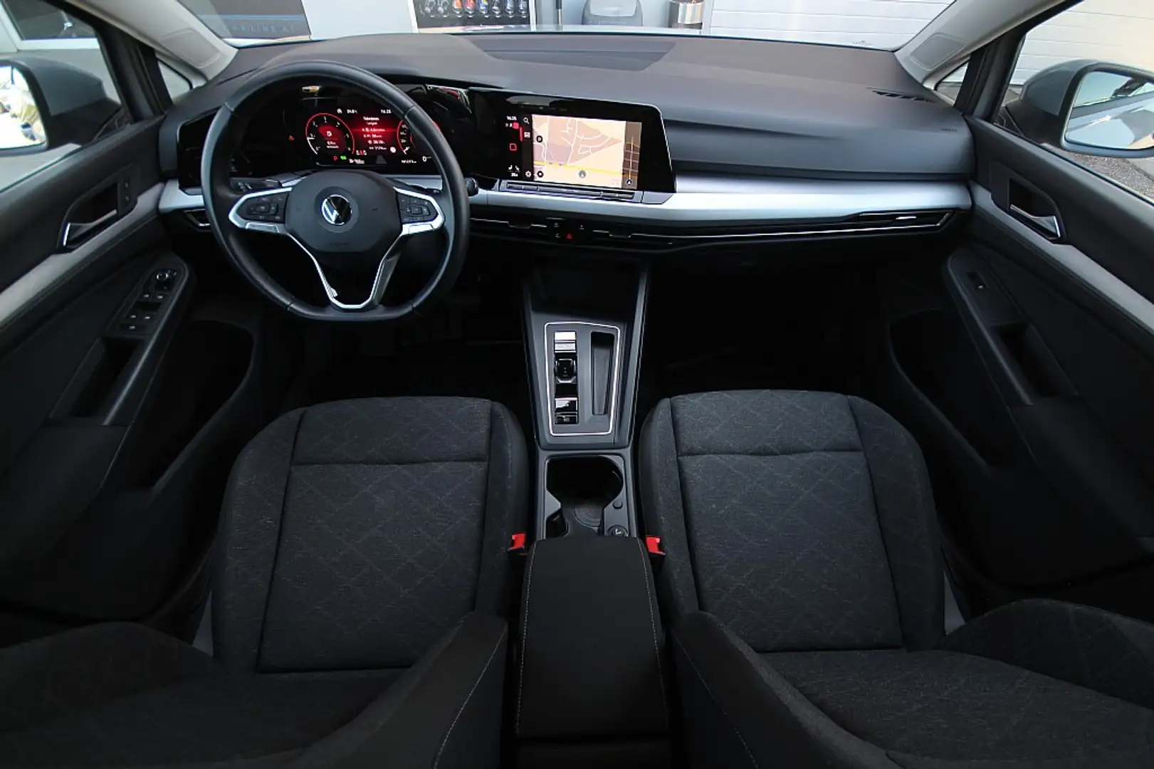 Volkswagen Golf 2,0 TDI Life DSG Digitacho |ACC |LED |Navi |Amb... Grau - 2
