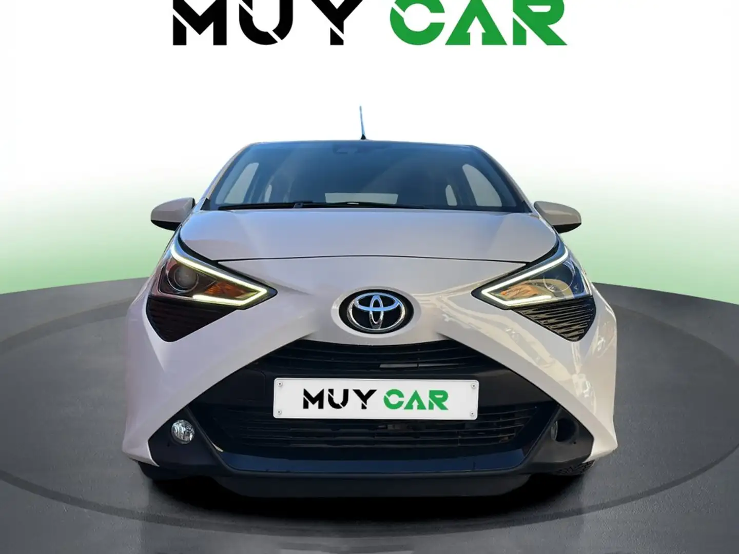 Toyota Aygo 70 x-play Blanco - 2