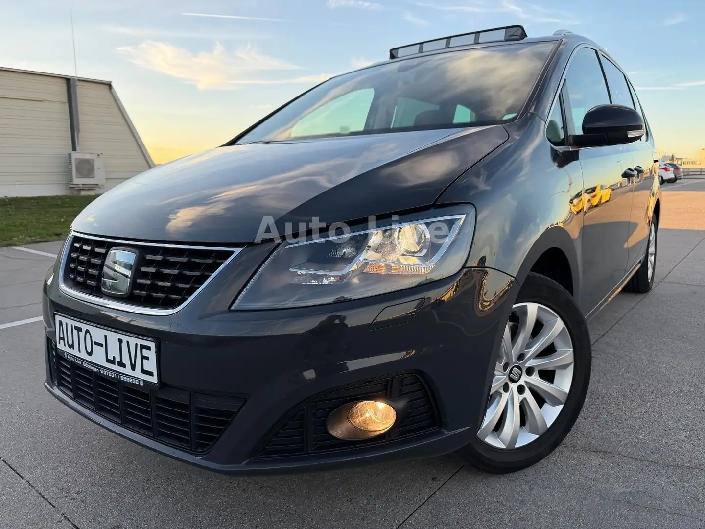 SEAT Alhambra 2.0 TDI*7 STZ*PANO*NAVI*XENO*AHK*KAMERA Gris - 1