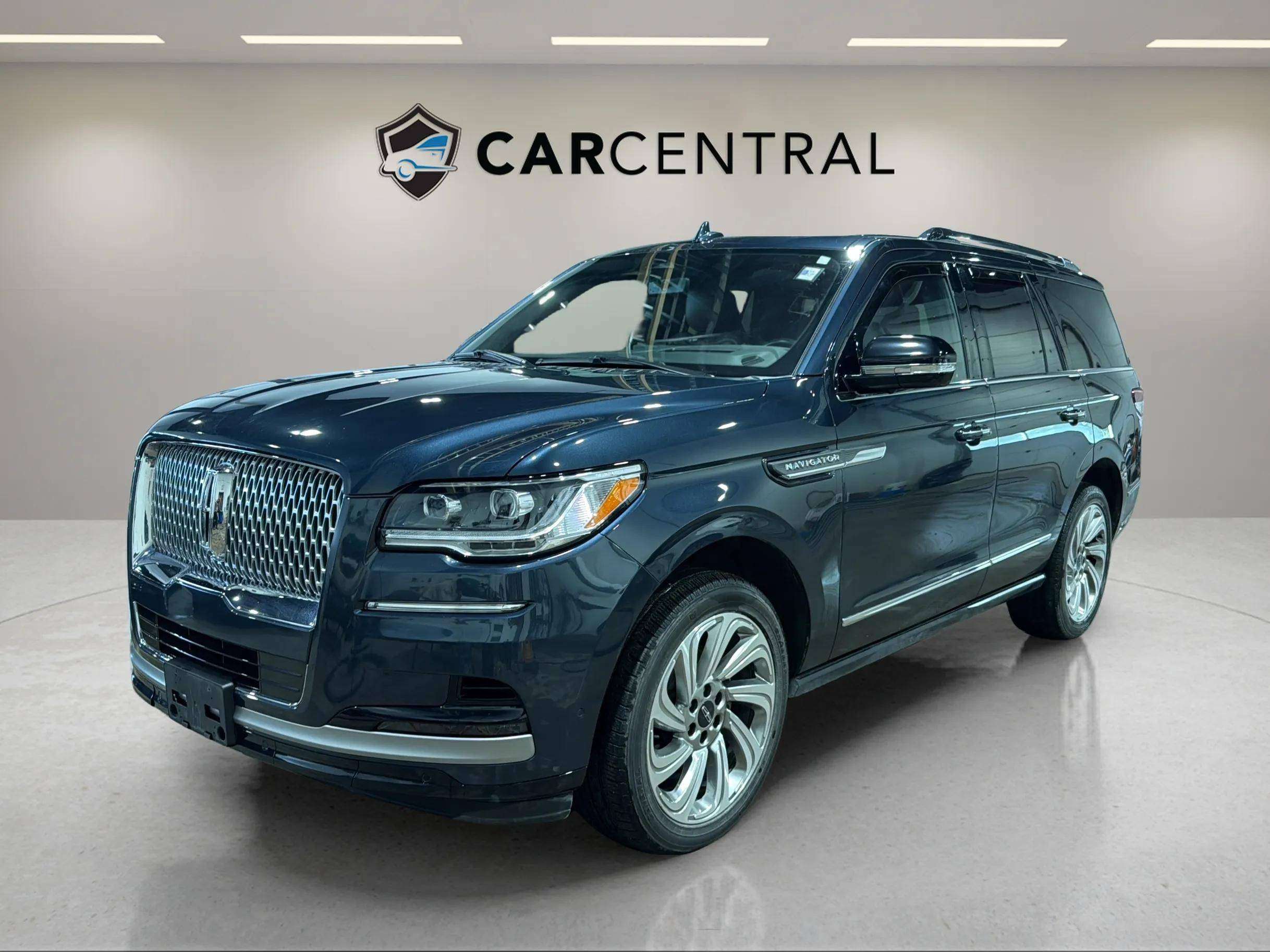 Blue Metallic 2024 Lincoln Navigator SUV / Crossover Four-Wheel Drive Automatic