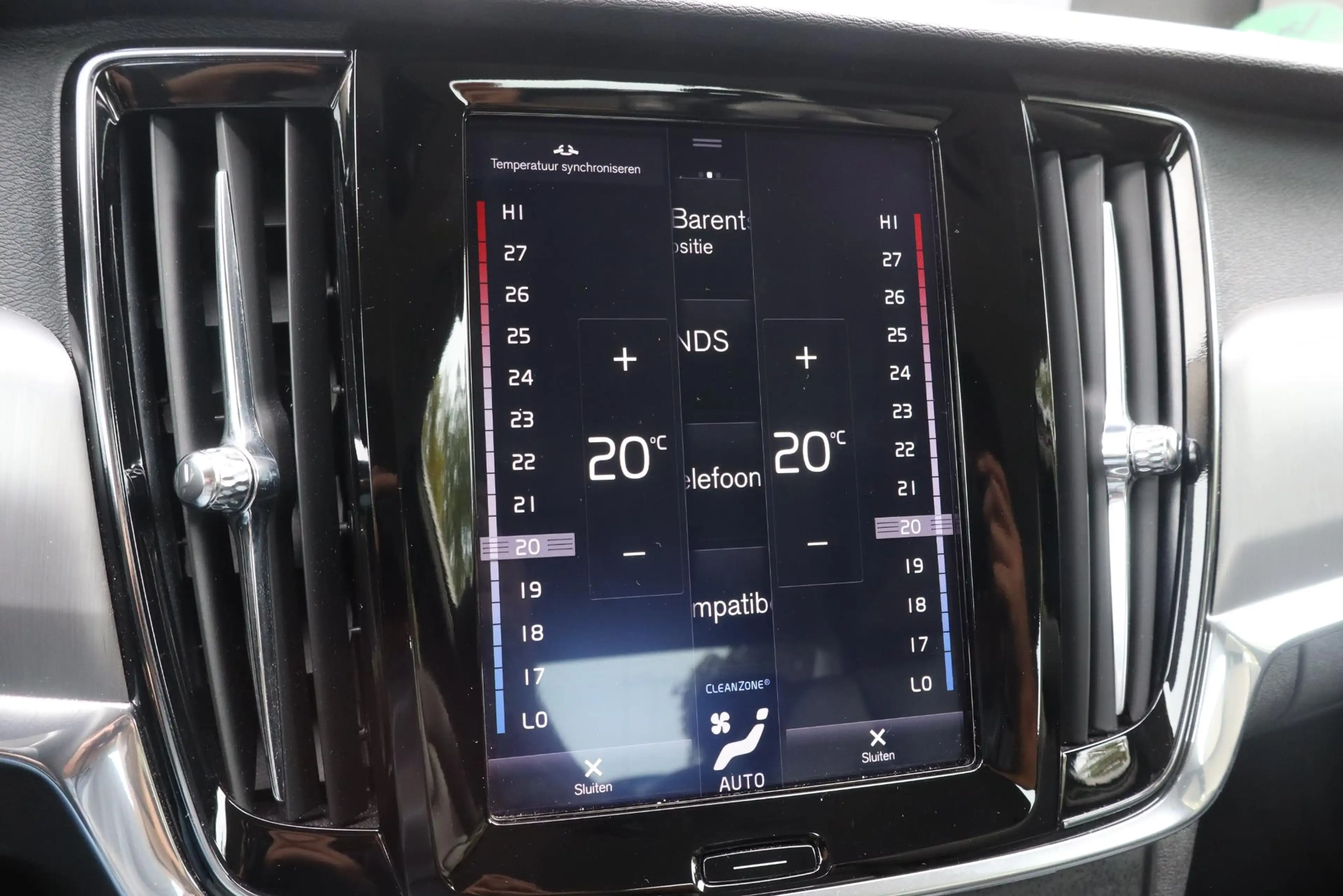 Volvo S90 2.0 T4 Momentum+ | Digitale cockpit | Parkeerhulp — photo 9