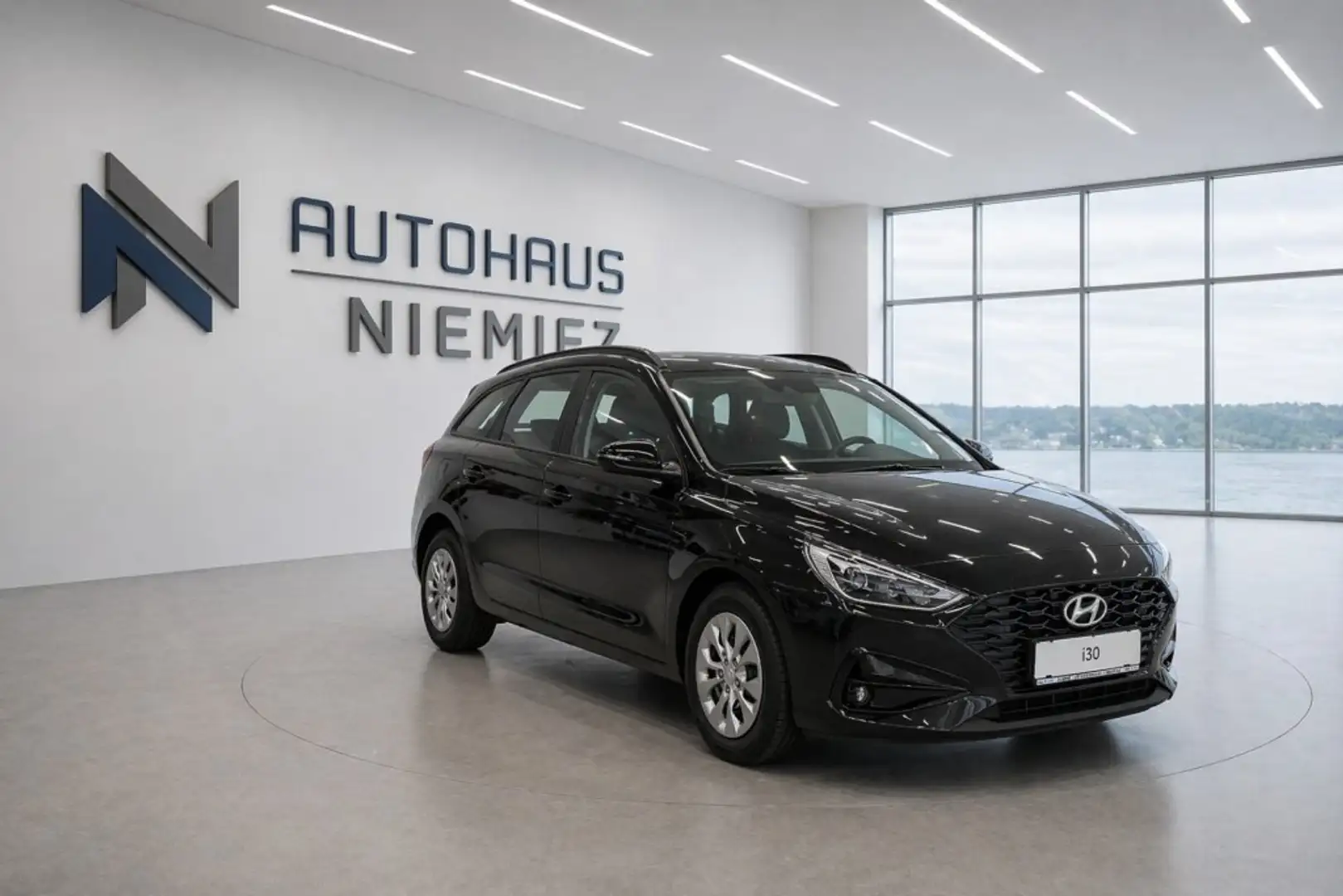Hyundai i30 Kombi - PD Smart Line 1.0 T-GDI c6ks1-PP5-OO4 Schwarz - 1
