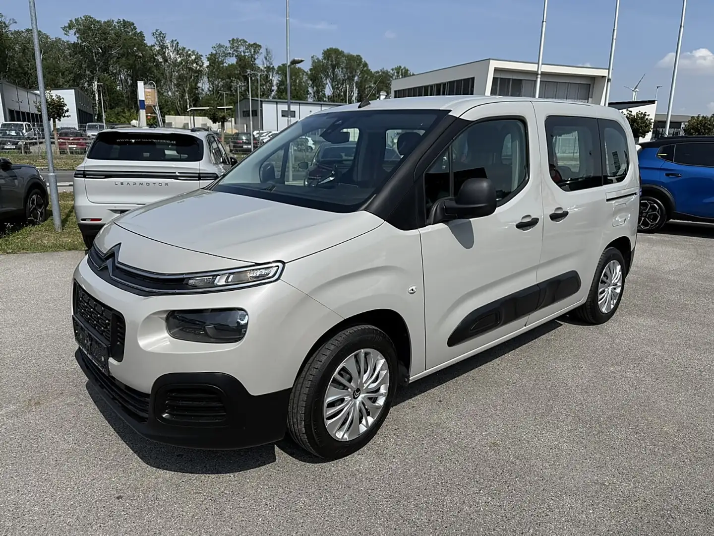 Citroen Berlingo BlueHDI 100 S&S Live Grau - 2