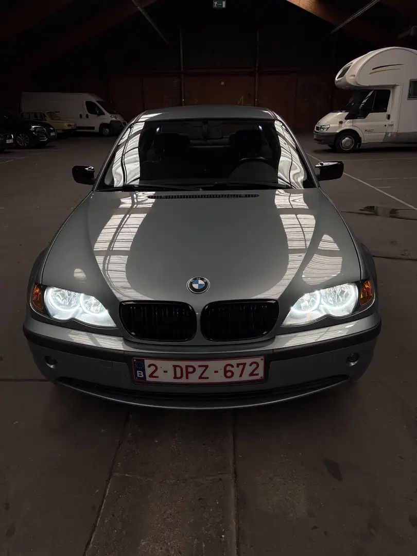 BMW 318 318i - 2