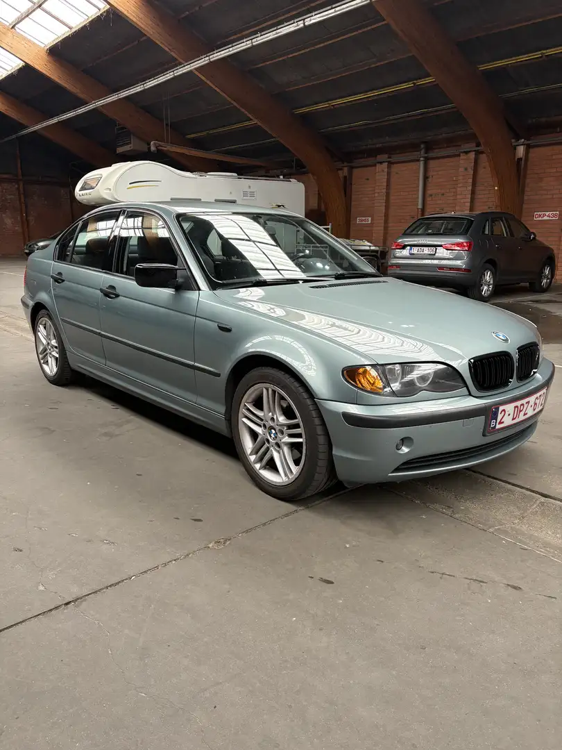 BMW 318 318i - 1