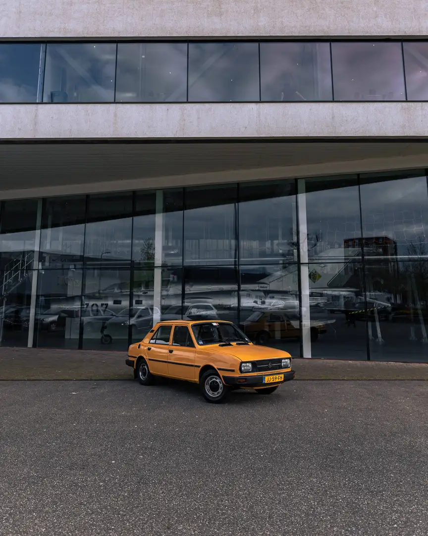 Skoda 105 105 L Beige - 2