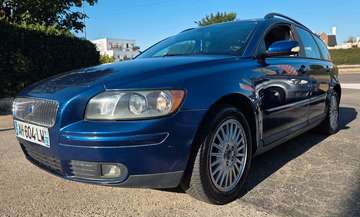 D5 2.4 i Geartronic 180 cv Boîte auto