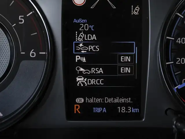 Toyota Hilux view 14