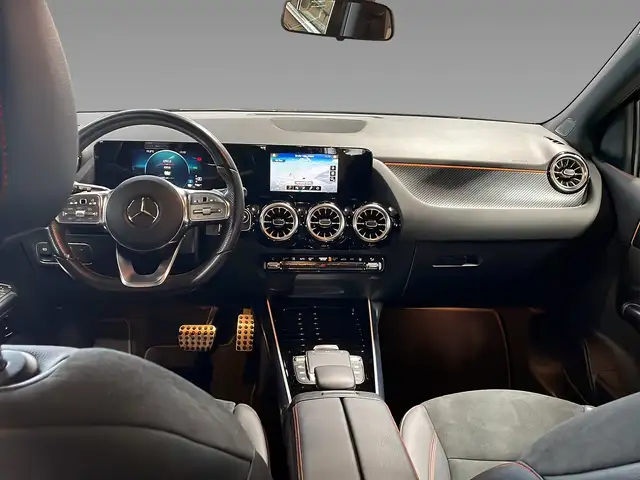 Mercedes-Benz B-Class view 11