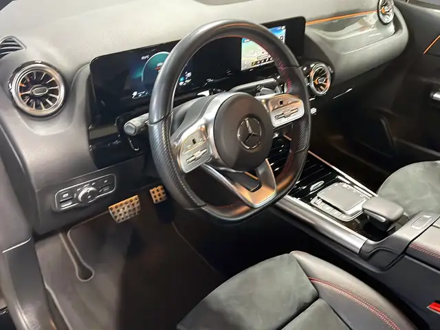 Mercedes-Benz B-Class view 14