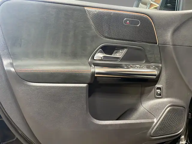 Mercedes-Benz B-Class view 13
