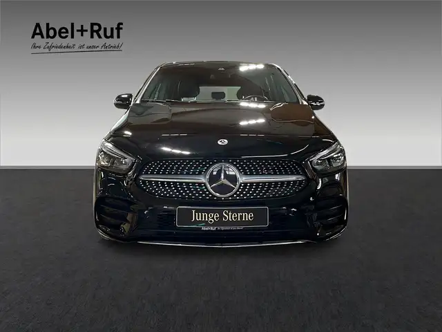Mercedes-Benz B-Class view 2