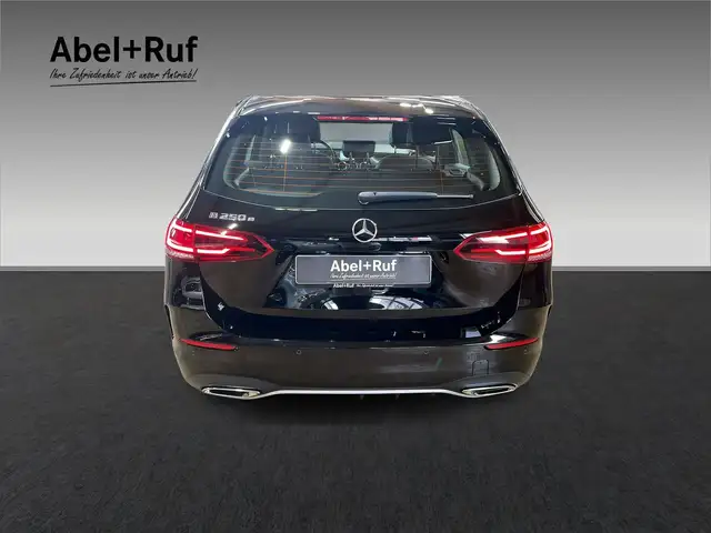Mercedes-Benz B-Class view 15