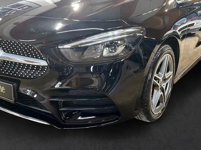 Mercedes-Benz B-Class view 3