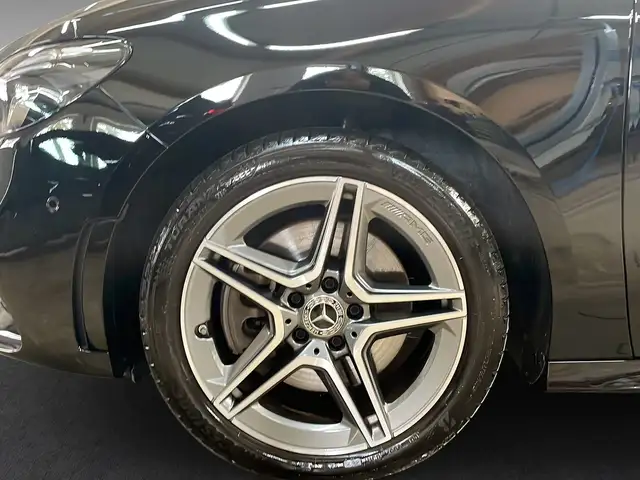 Mercedes-Benz B-Class view 4